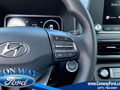 Used 2023 Hyundai Kona SE image 13