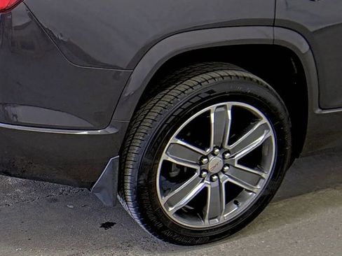 Used 2017 GMC Acadia Denali w/ Technology Package AWD/4WD image 12