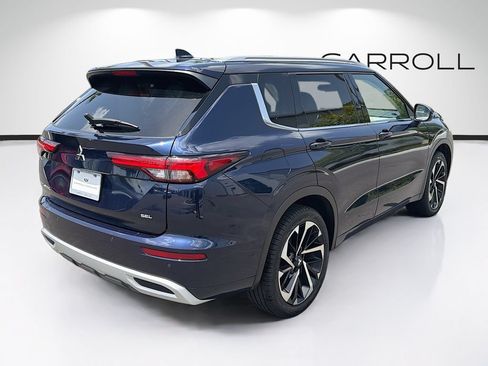 Used 2023 Mitsubishi Outlander SEL FWD image 3