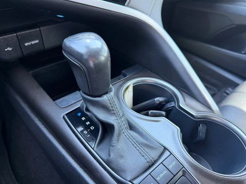 Used 2021 Toyota Camry XSE image 21