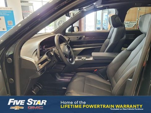 New 2026 Cadillac Vistiq Luxury w/ LPO, Floor Liner Package image 5