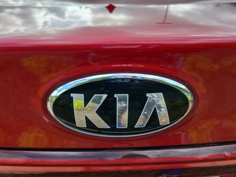 Used 2019 Kia Forte LXS FWD image 5