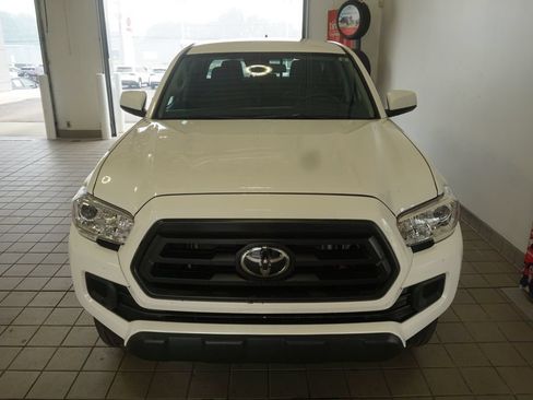 Used 2023 Toyota Tacoma SR AWD/4WD image 11