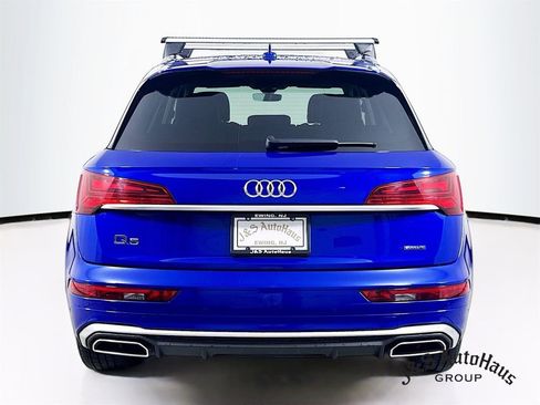 Used 2024 Audi Q5 e Premium Plus w/ Premium Plus Package image 6