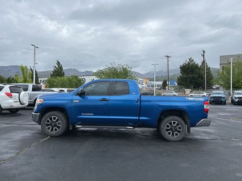 Used 2016 Toyota Tundra SR5 w/ TRD Off Road Package AWD/4WD image 8