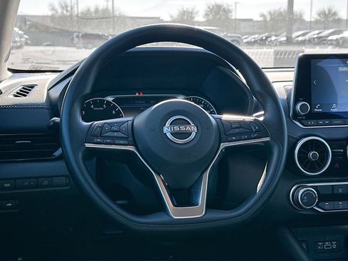 Used 2024 Nissan Sentra SV image 17