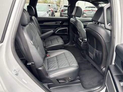 Used 2023 Kia Telluride EX X-Line image 11