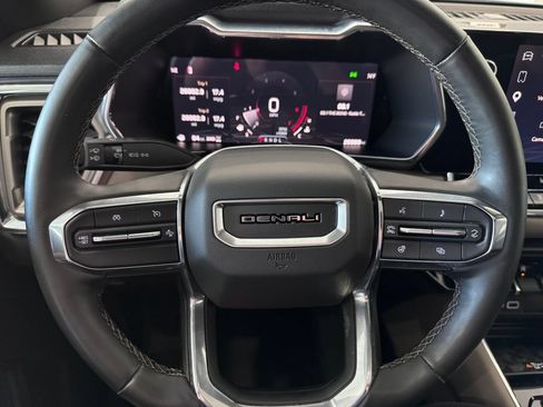 Certified 2025 GMC Canyon Denali AWD/4WD image 14