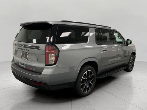 Used 2023 Chevrolet Suburban RST AWD/4WD image 4