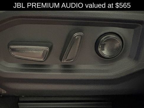 Used 2026 Toyota Tundra Limited AWD/4WD image 7