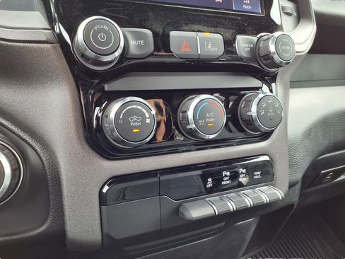 New 2026 RAM 1500 Tradesman AWD/4WD image 9