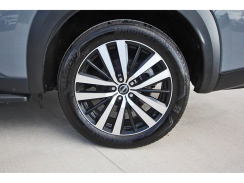 Used 2023 Nissan Pathfinder Platinum w/ Lighting Package (N93) image 31