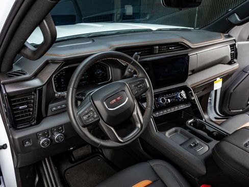 Used 2026 GMC Sierra 2500 AT4 w/ AT4 Premium Plus Package AWD/4WD image 17