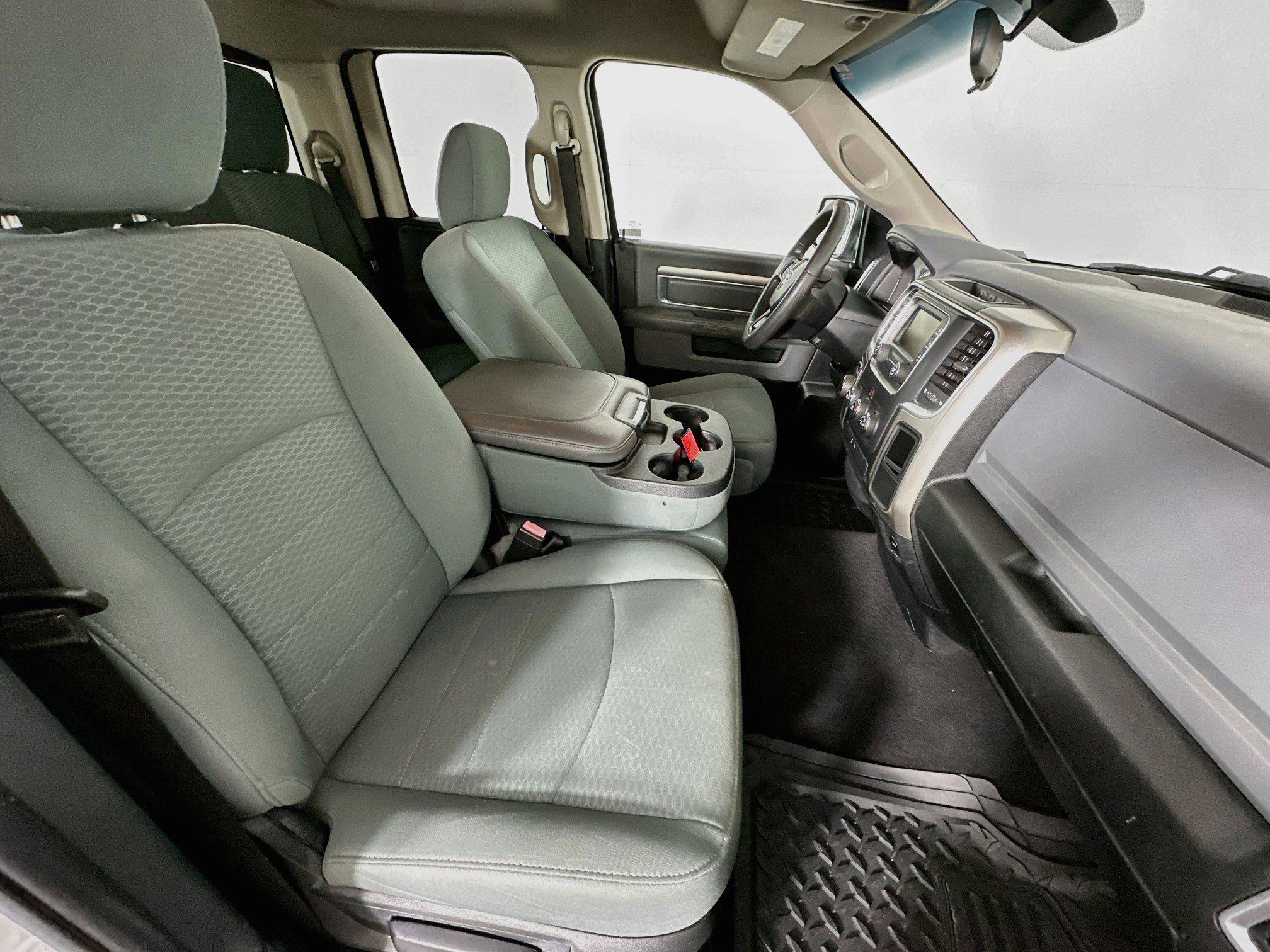 Used 2018 RAM 1500 Classic SLT RWD image 28