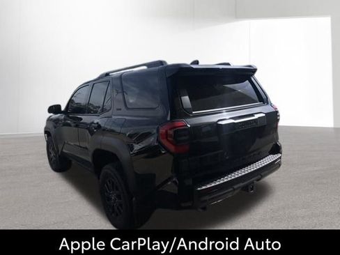 Used 2025 Toyota 4Runner SR5 AWD/4WD image 13