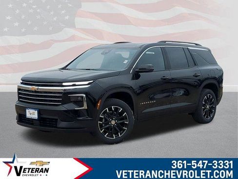 New 2026 Chevrolet Traverse LT w/ Sun and Wheel Package FWD image 1