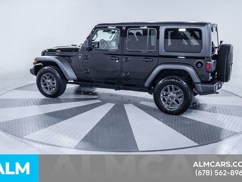 Used 2025 Jeep Wrangler Unlimited Sport AWD/4WD image 5