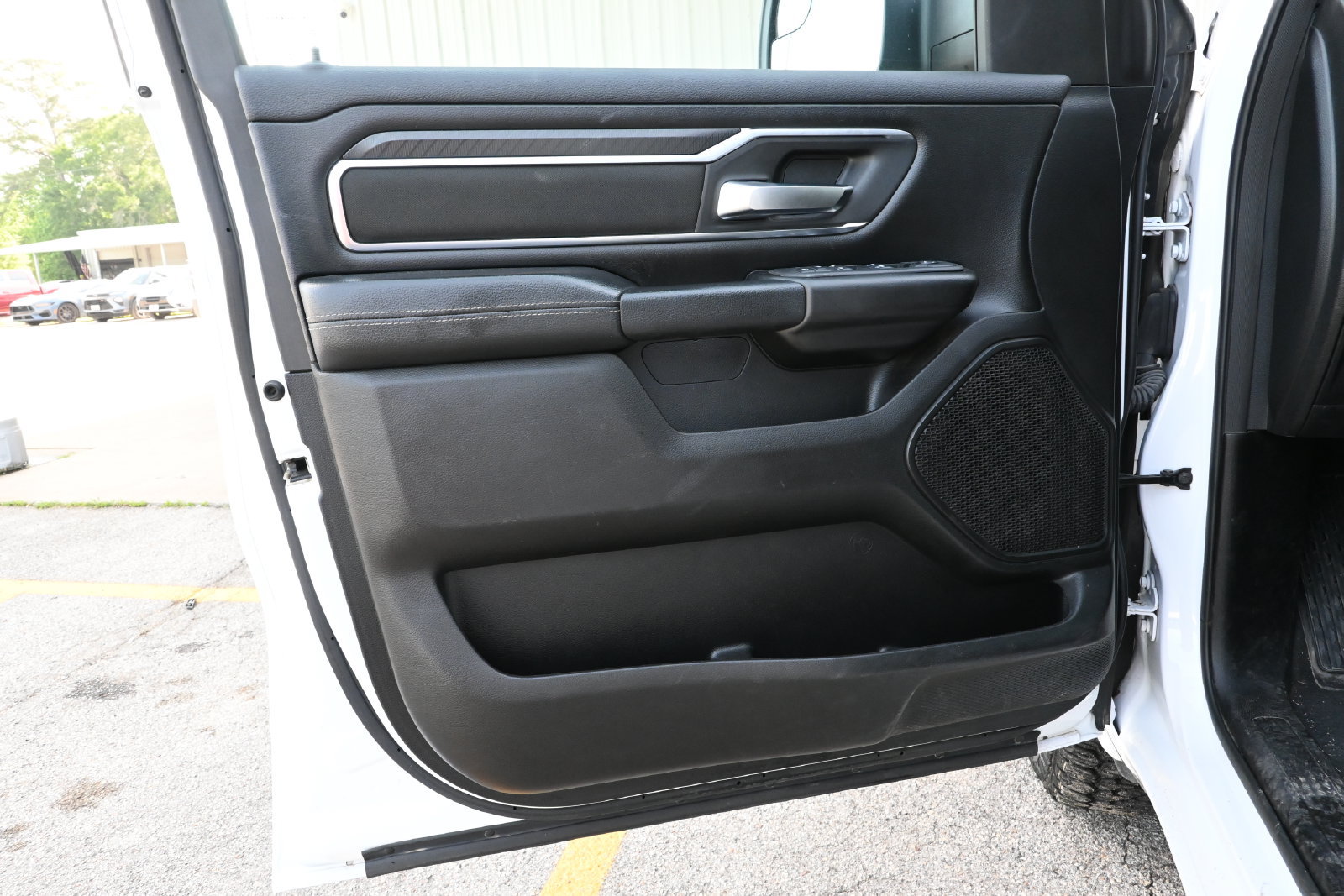 Used 2025 RAM 1500 Big Horn AWD/4WD image 7