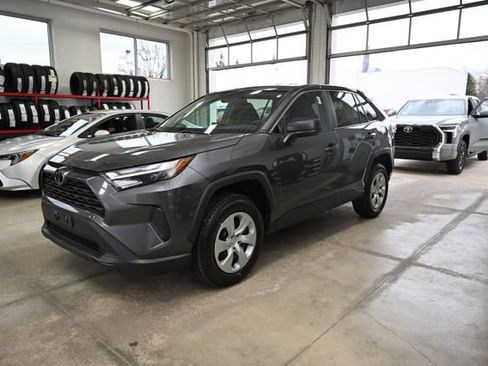 Used 2024 Toyota RAV4 LE image 8