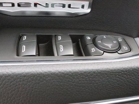 New 2025 GMC Sierra 1500 Denali w/ Denali Reserve Package image 11