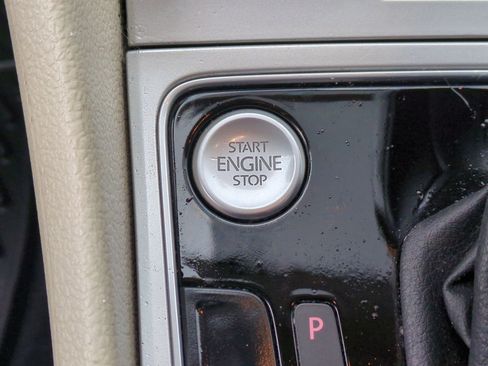 Used 2019 Volkswagen Passat 2.0T Wolfsburg w/ Wheels & Sunroof Package image 16