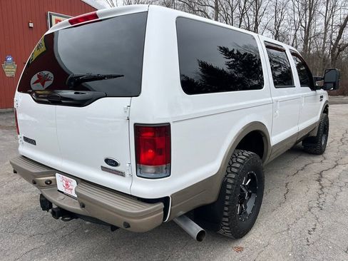 Used 2005 Ford Excursion Eddie Bauer image 3