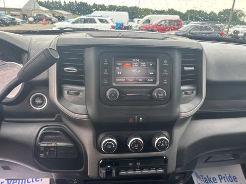 Used 2024 RAM 5500 Tradesman w/ Chrome Appearance Group AWD/4WD image 31