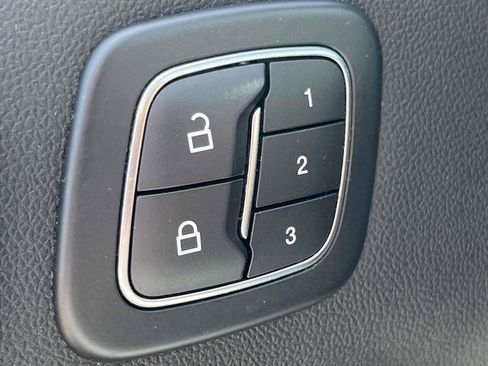 Used 2024 Ford Escape Platinum AWD/4WD image 32