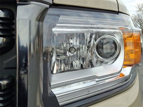 Used 2022 GMC Canyon AT4 image 12