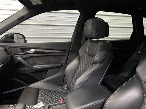 Used 2020 Audi SQ5 Premium Plus w/ Premium Plus Package image 23