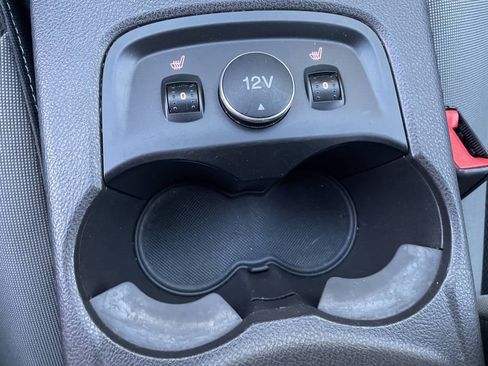 Used 2014 Ford Focus SE w/ SE Winter Package FWD image 18