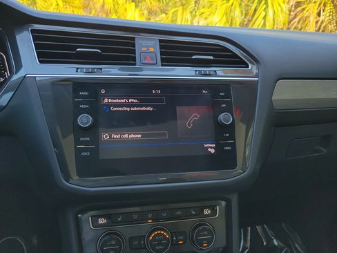 Used 2019 Volkswagen Tiguan SEL image 22