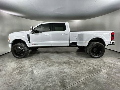 Used 2023 Ford F450 Lariat w/ Lariat Ultimate Package image 5