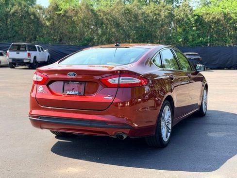 Used 2014 Ford Fusion SE w/ Equipment Group 202A FWD image 5