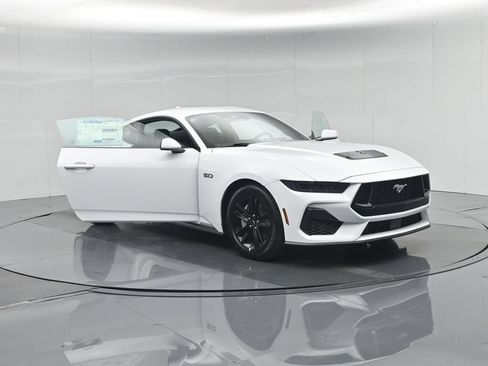 New 2026 Ford Mustang GT RWD image 25