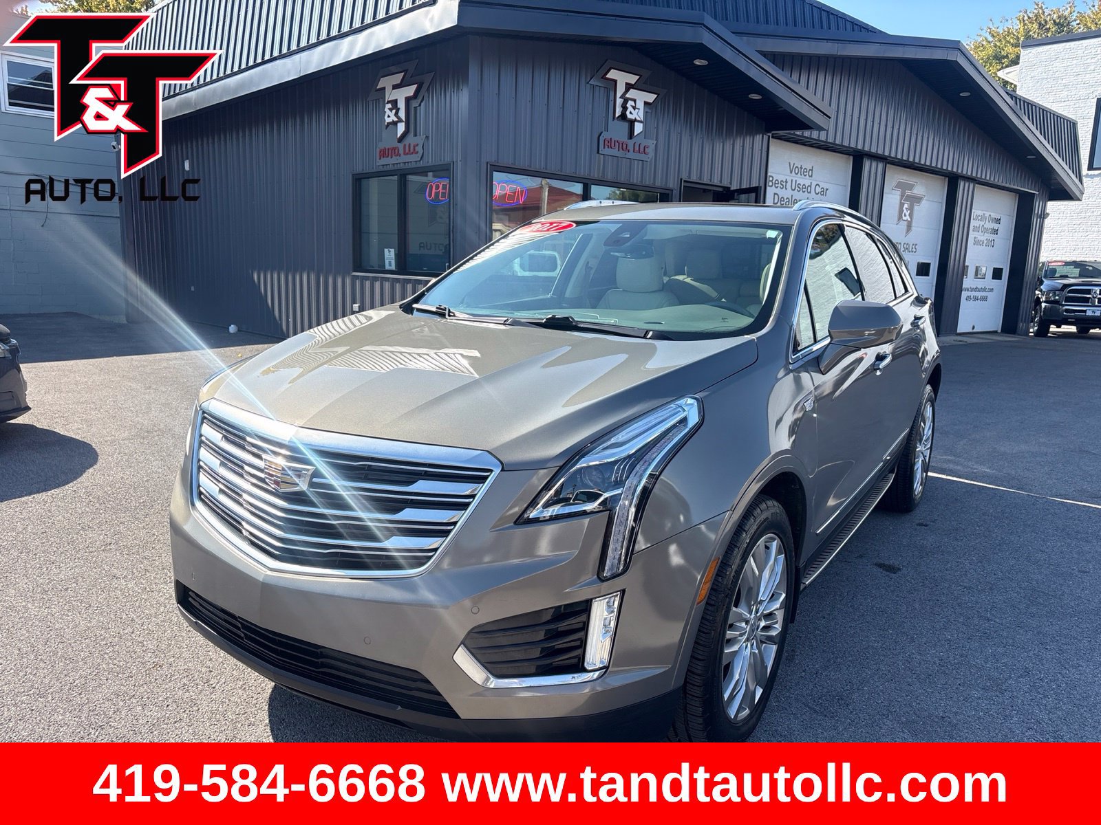 Used 2017 Cadillac XT5 Premium Luxury FWD image 1