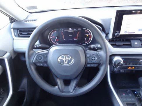 Used 2023 Toyota RAV4 XLE image 12