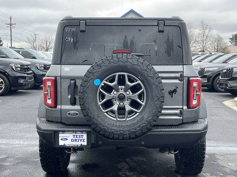 New 2025 Ford Bronco Badlands image 24