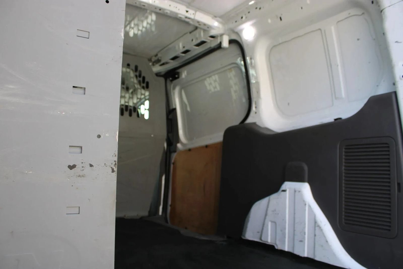 Used 2019 Ford Transit Connect XLT FWD image 38