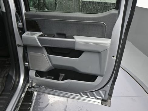 Used 2022 Ford F150 Lariat RWD image 15