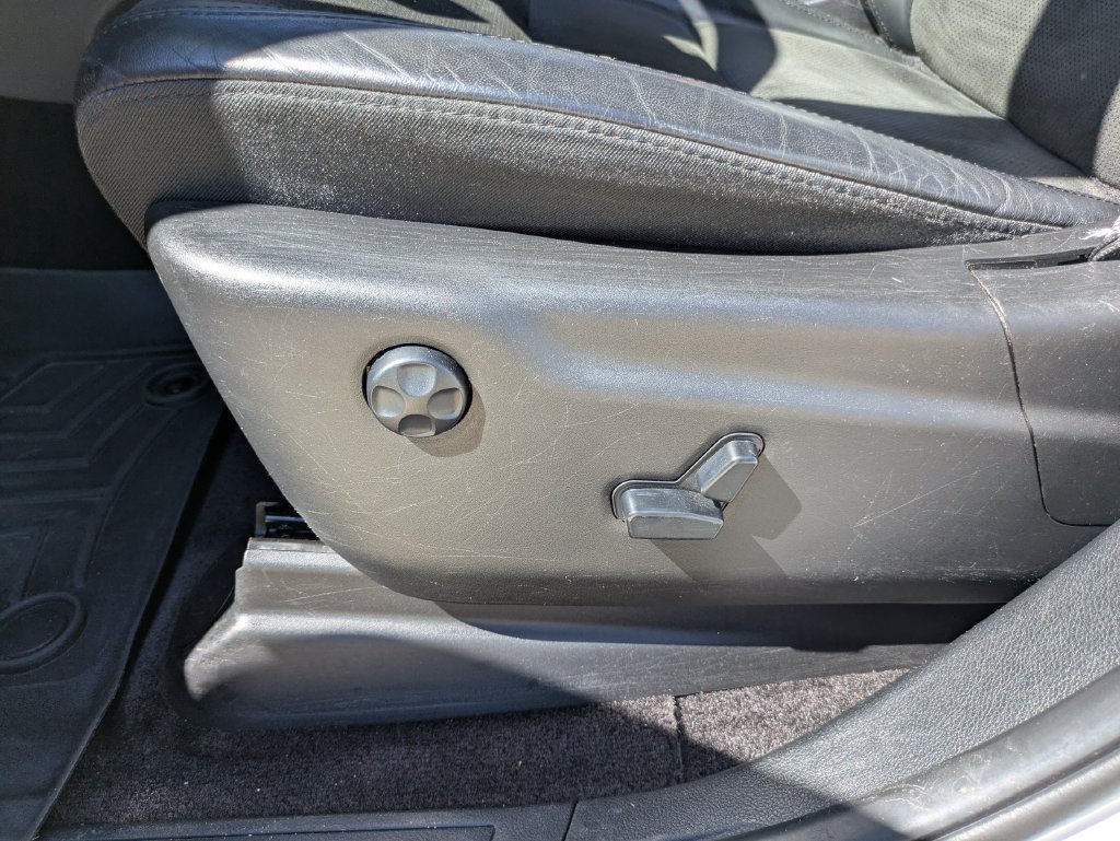 Used 2019 Jeep Grand Cherokee Altitude RWD image 5