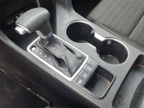 Used 2018 Kia Sportage LX image 9