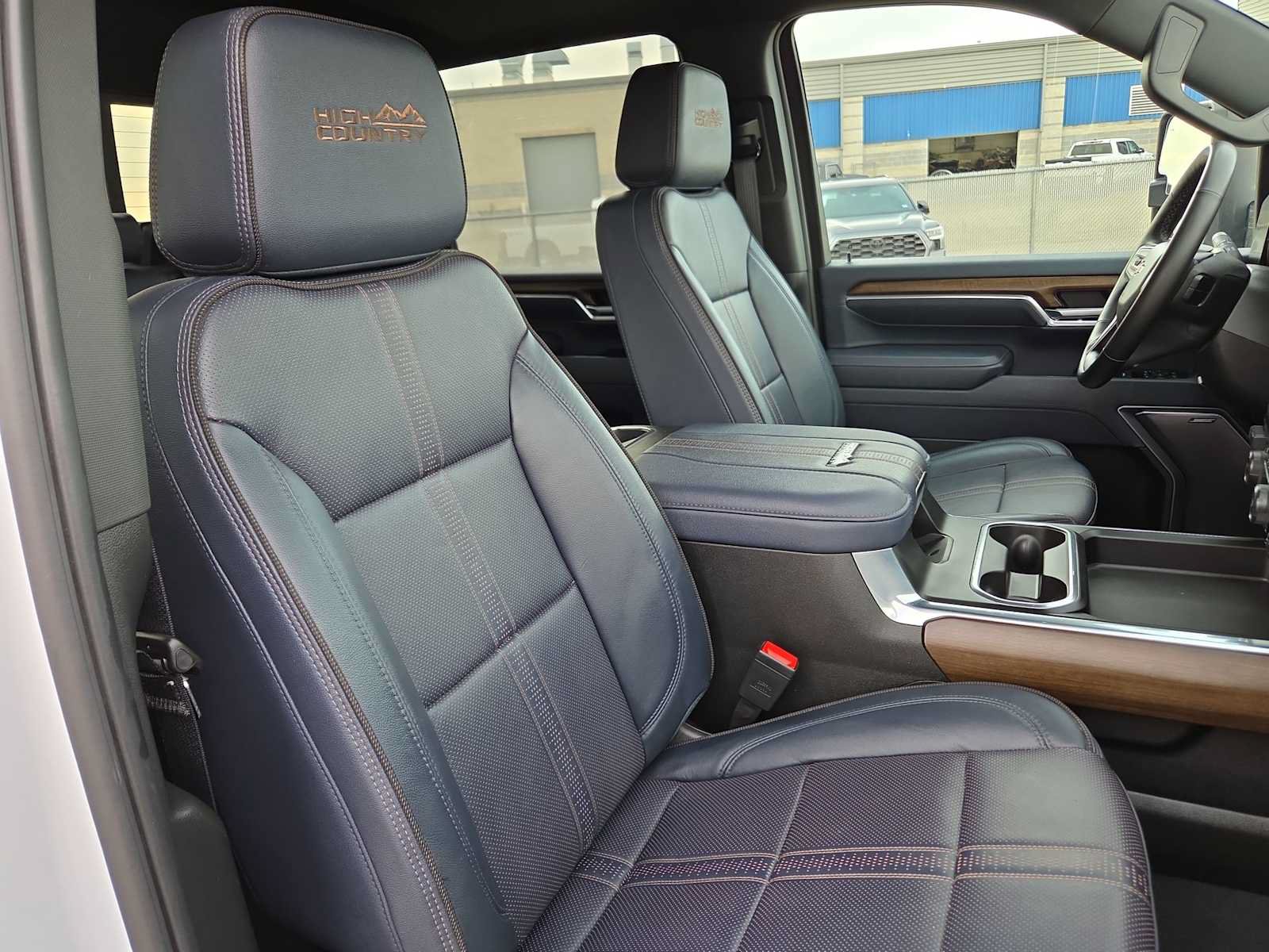 Used 2025 Chevrolet Silverado 3500 High Country w/ Technology Package AWD/4WD image 18
