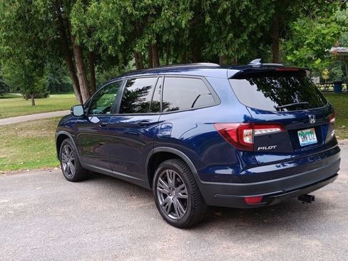 Used 2022 Honda Pilot Sport image 3