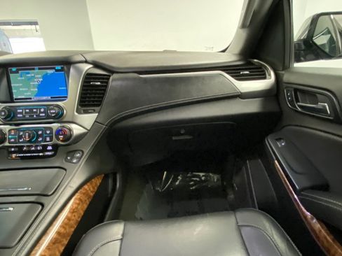 Used 2018 Chevrolet Tahoe Premier AWD/4WD image 26