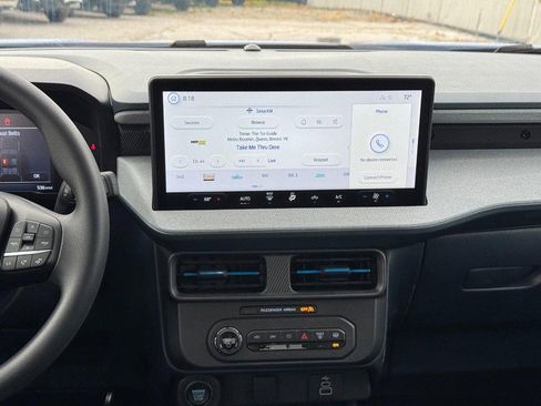 New 2025 Ford Maverick XLT image 15