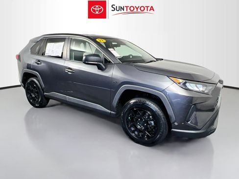 Used 2022 Toyota RAV4 LE FWD image 1