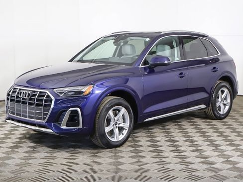 Used 2024 Audi Q5 2.0T Premium w/ Convenience Package image 8