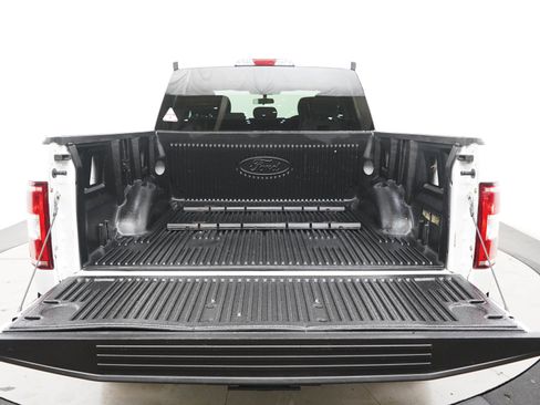 Used 2019 Ford F150 XLT AWD/4WD image 16