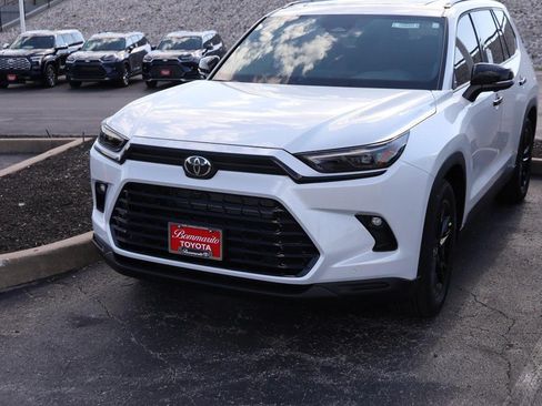 New 2026 Toyota Grand Highlander AWD Hybrid image 2